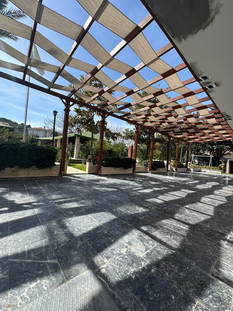 Cunda Basel Hotel 36/47