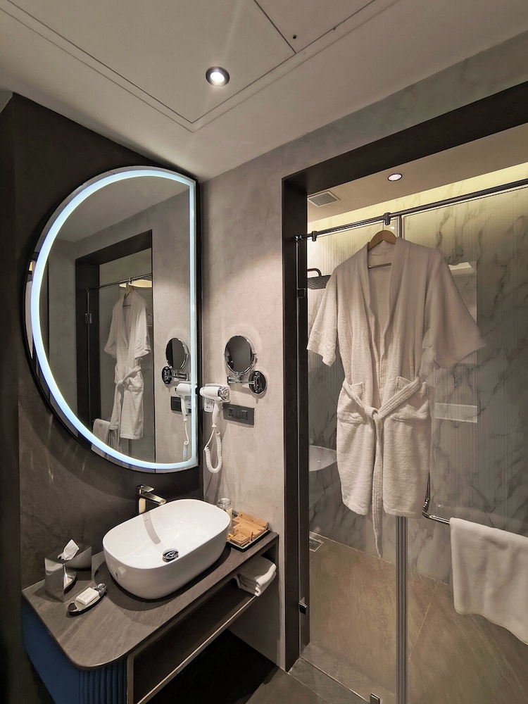 Hotel Sayaji Raipur 73/73