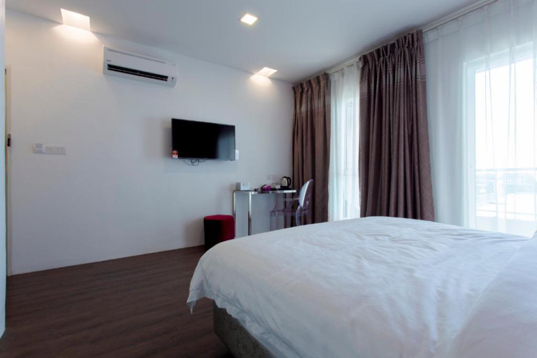 Aloha Hotel Sdn Bhd 4/7