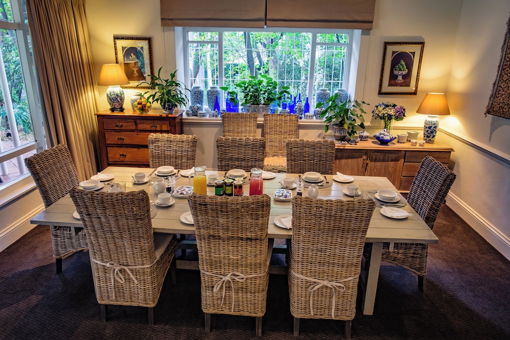Melrose Place Guest Lodge and Conferencing 32/50
