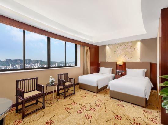 Opera, Suite, King Bed