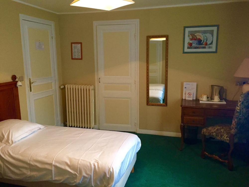 Hotel de Normandie 8/31