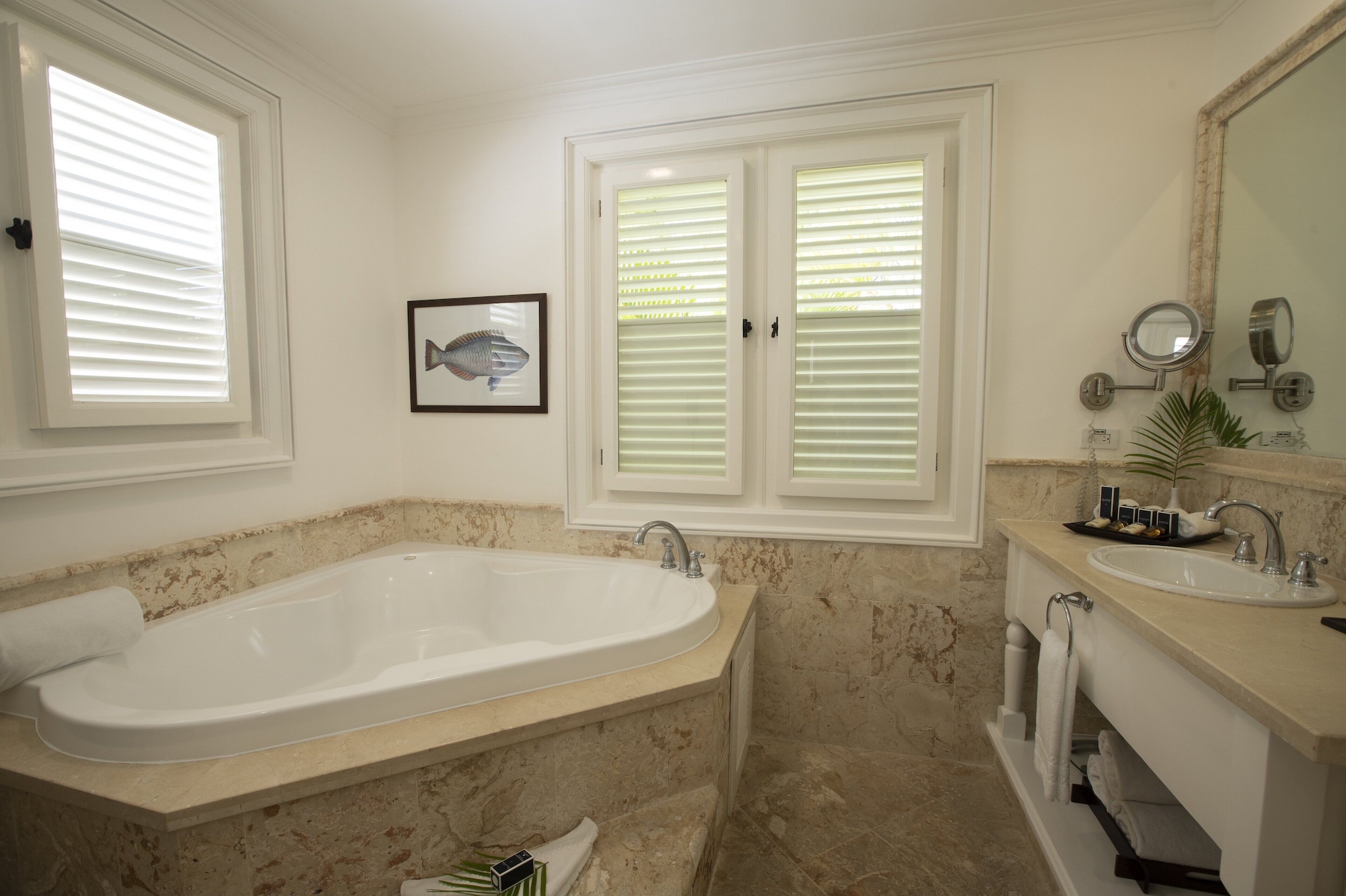 2 Bedrooms, Suite, 1 King and 2 Double Beds, Beach Front, Tortuga Bay Puntacana 4/4