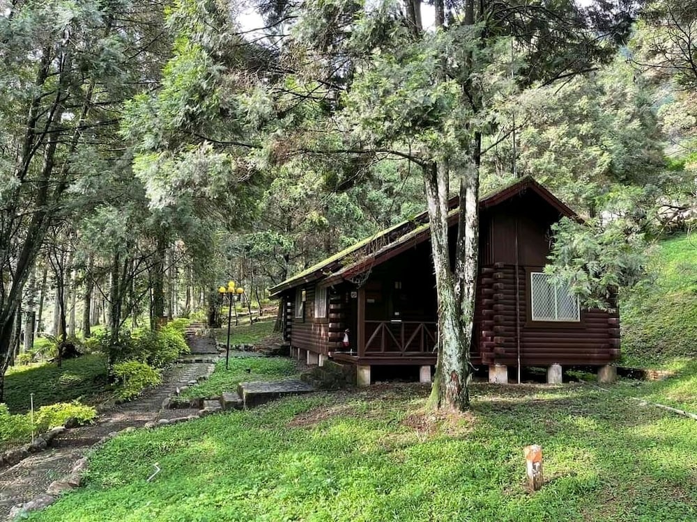 Sun Moon Lake Youth Activity Center Hostel 25/37