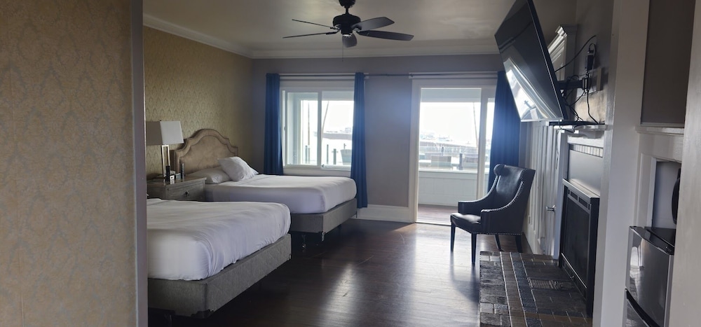 Signature, Multiple Beds, Partial Ocean View, Ground Floor