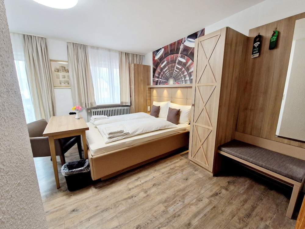Hotel Rheintal 26/49