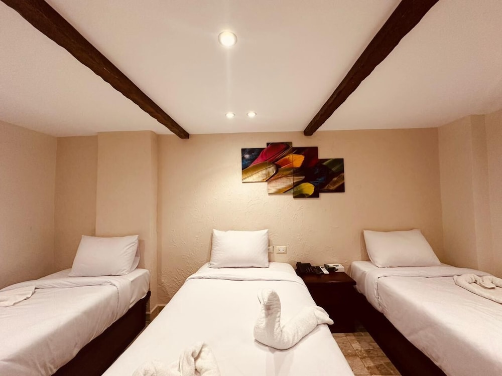 Family, Quadruple, 3 Beds, Garden Area، Giza Pyramids Inn 1/6