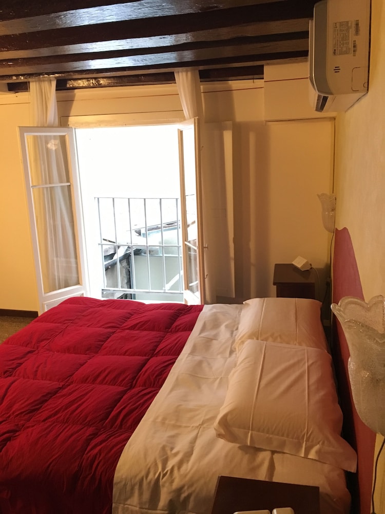 STANDARD, DOUBLE BED