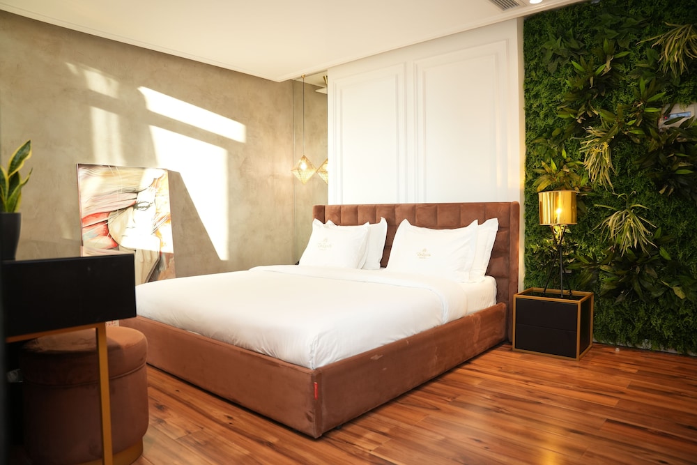 Prime, Superior, King Bed