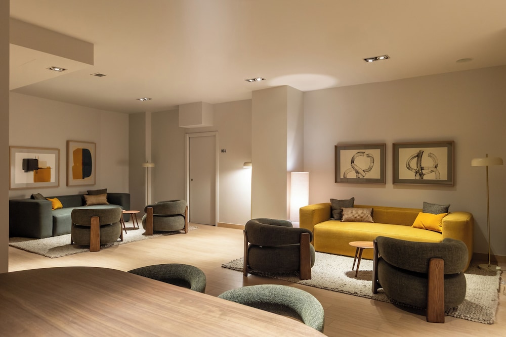 Colectia Hotel Urumea 38/76
