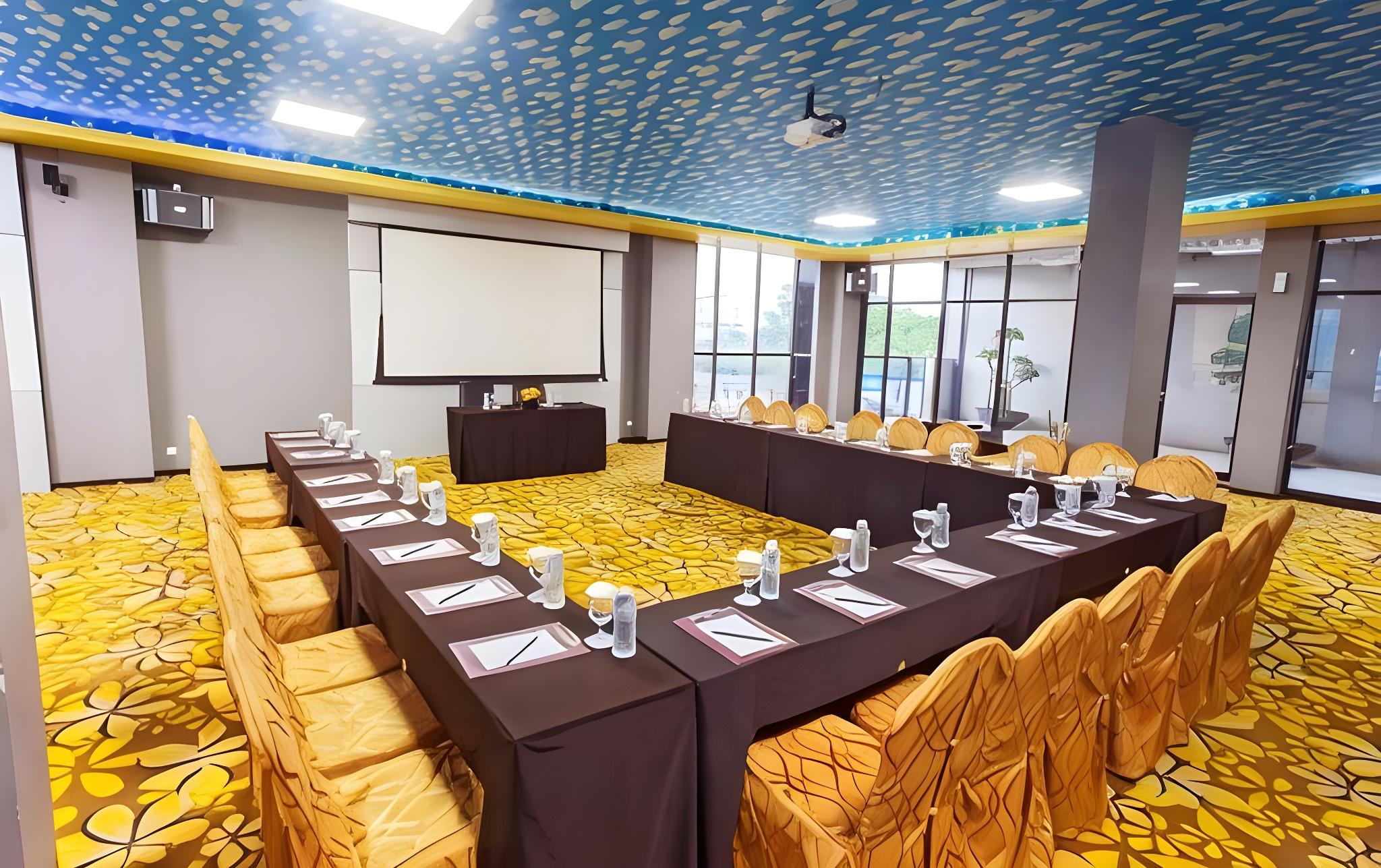 Grand Sovia Hotel 32/37