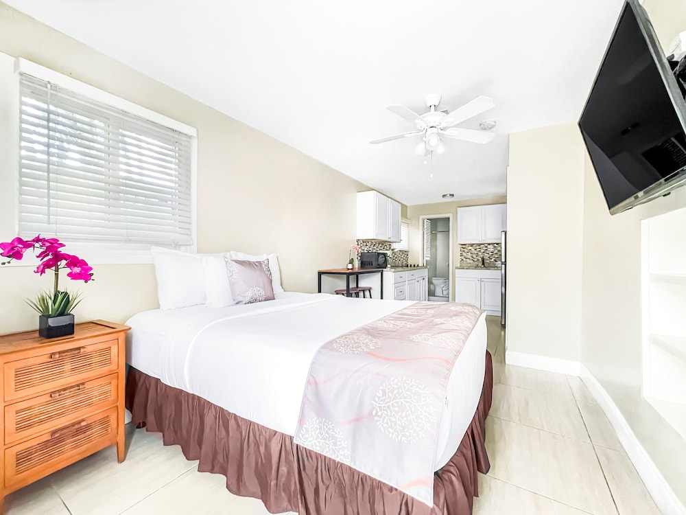Hollywood Beach Hotels 28/92