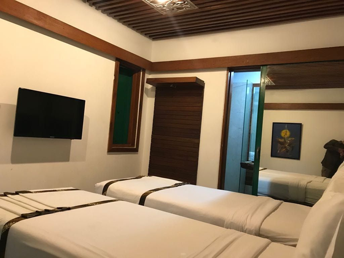 Deluxe, Twin Beds