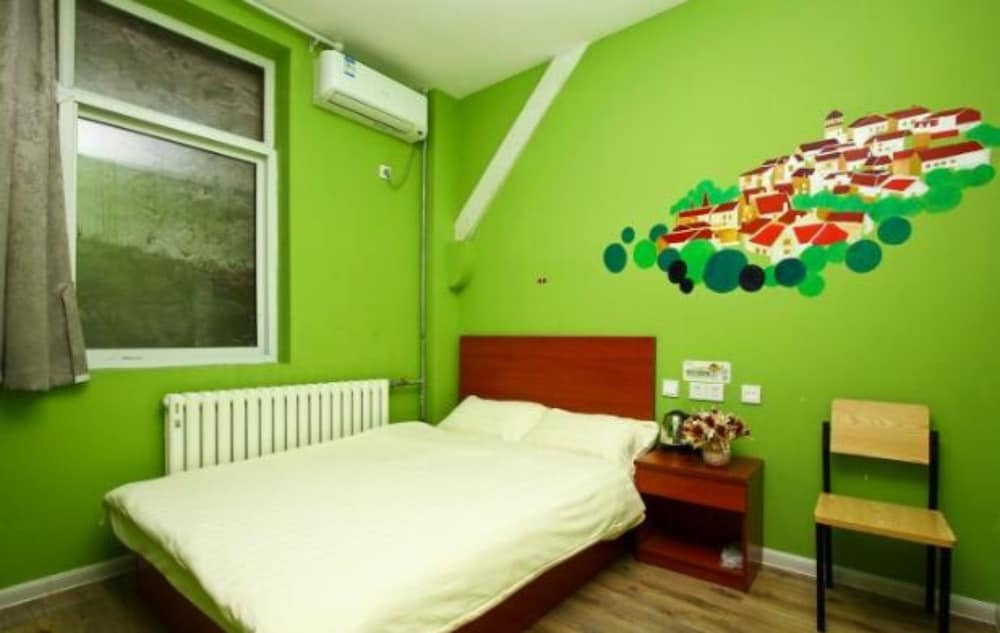 Meet Int'l Youth Hostel Zhejiang Rd 6/18