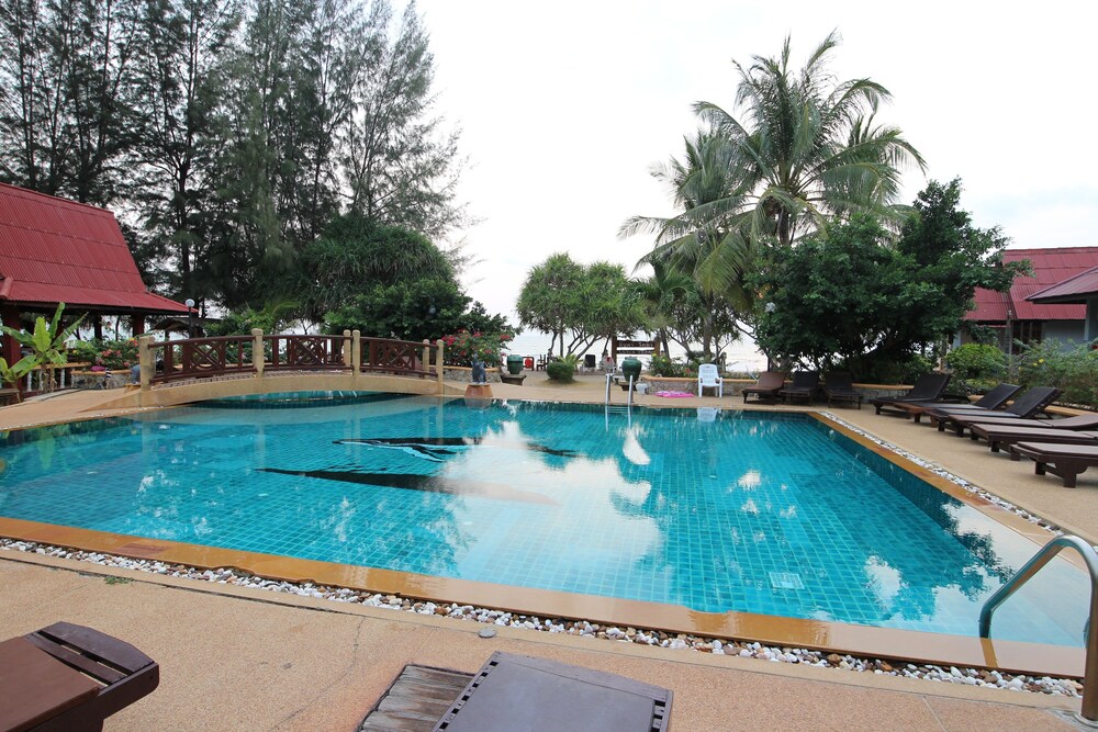 Lanta Villa Resort 9/58