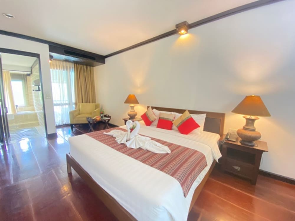 Gassan Khuntan Golf and Resort Lamphun 8/50
