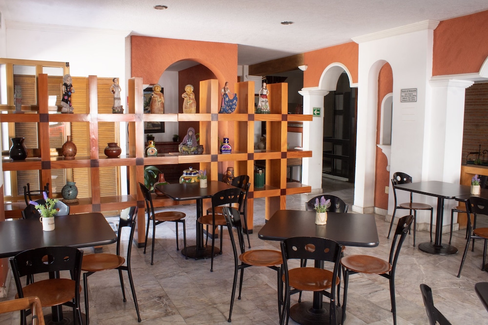 Estanza Hotel and Suites 47/58