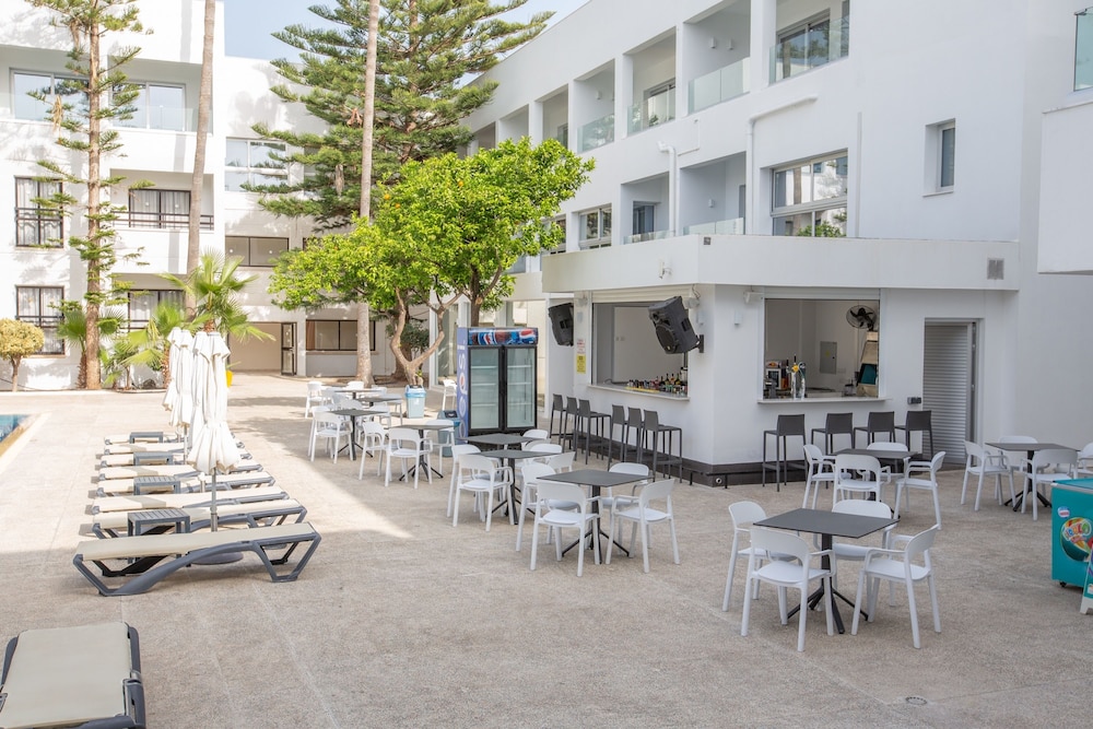Anthea Hotel Apartments 50/60