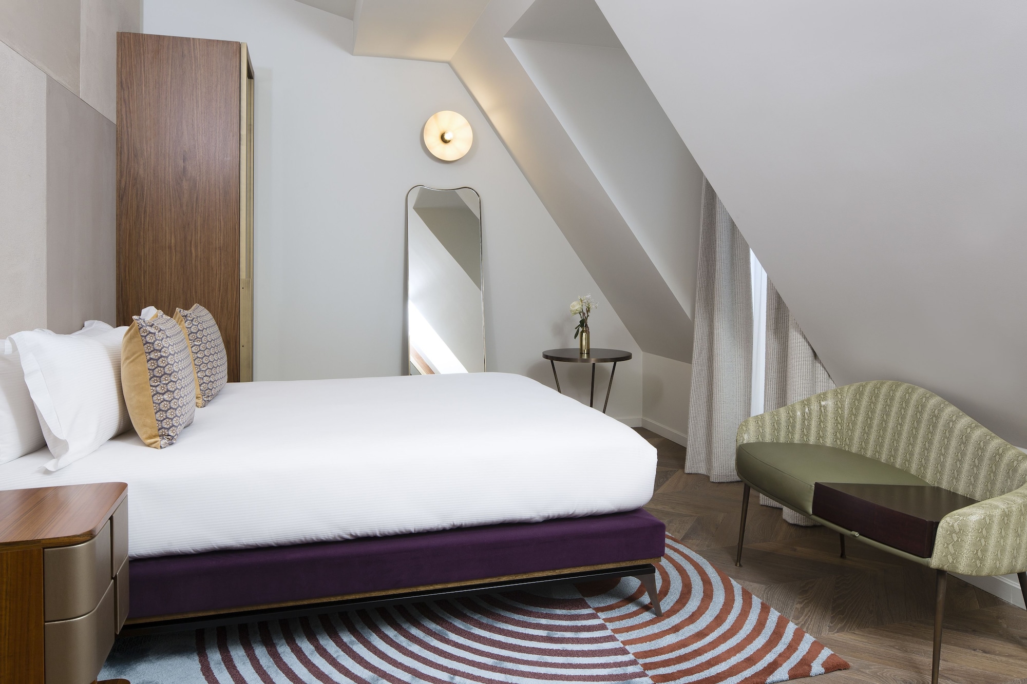 2 BEDROOMS, CONNECTING, DELUXE, DOUBLE BED