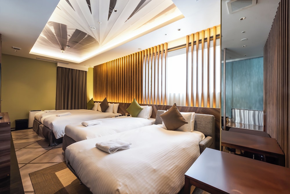 GRAND, HOLLYWOOD, TWIN BEDS