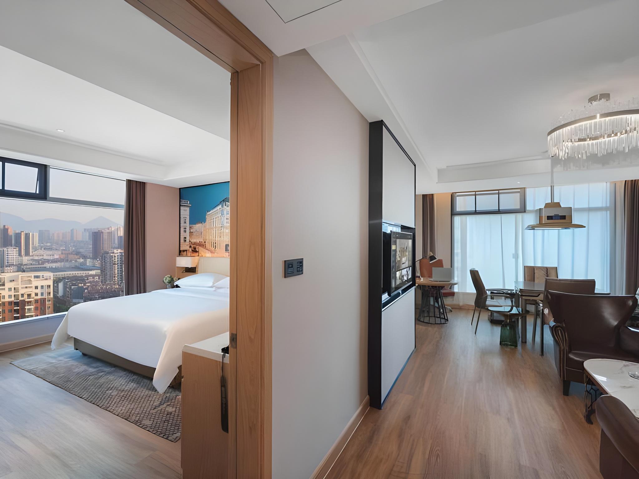 Daye Vienna International Hotel (Huangshi Daye Center High-speed Railway Station) 30/58