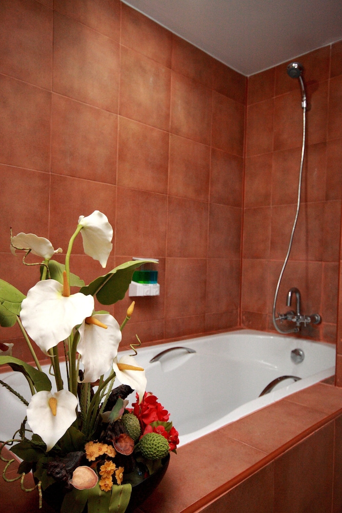 Samui First House 50/50