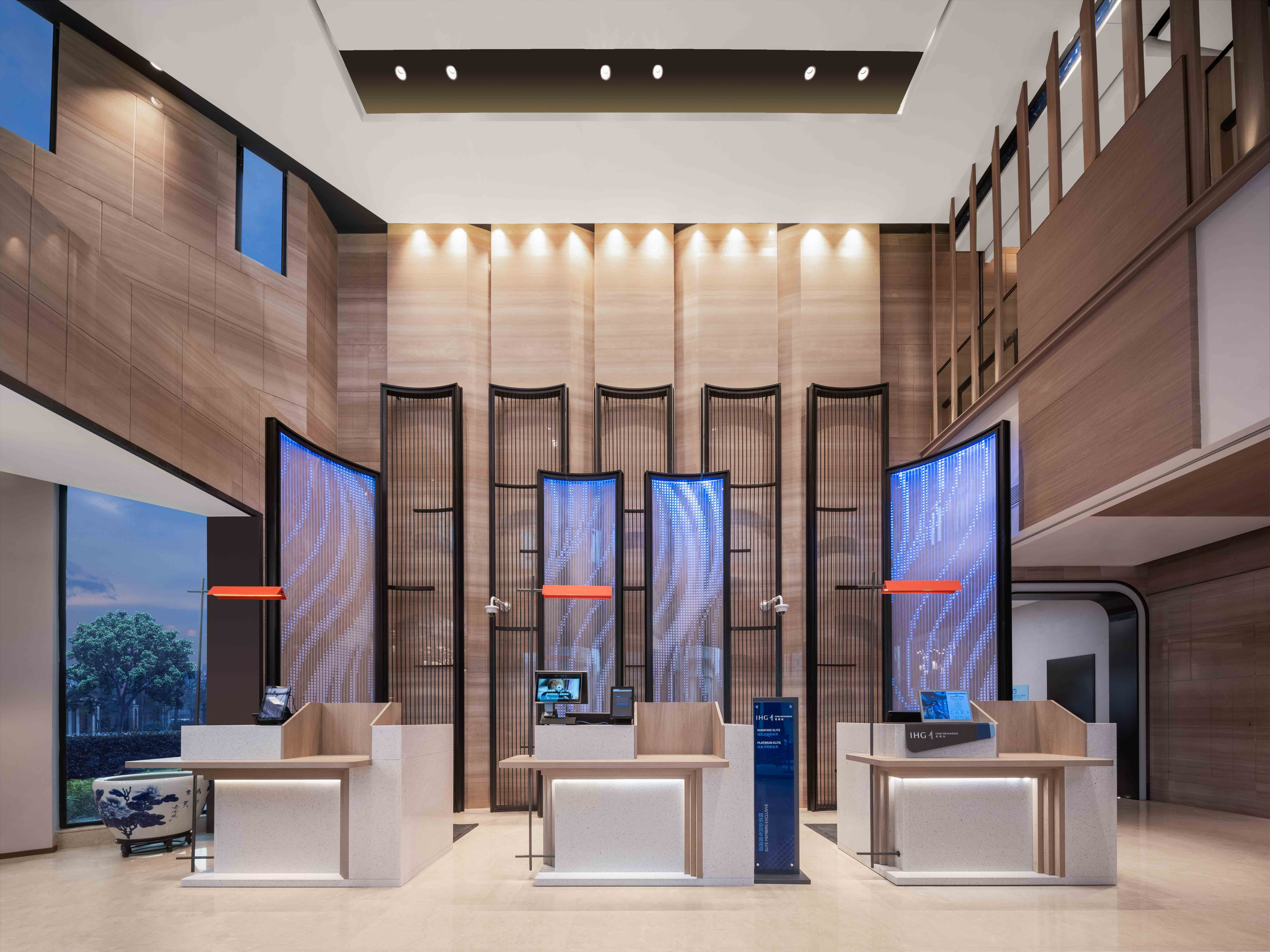Holiday Inn Express Shanghai Hongqiao NECC 35/50