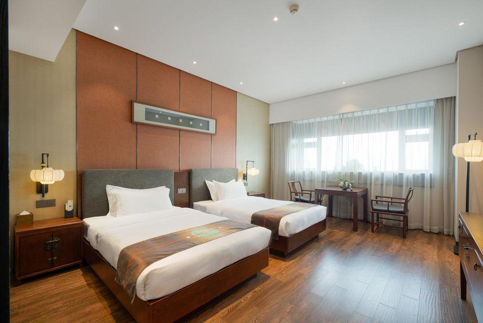 Elegant, Twin Beds