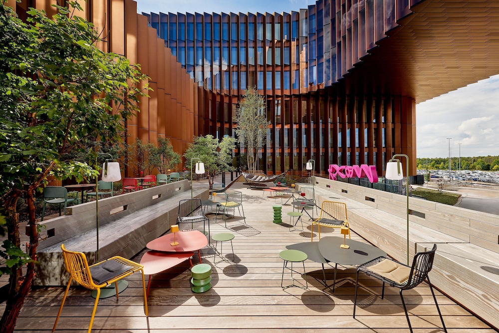 Moxy Luxembourg Airport 12/26