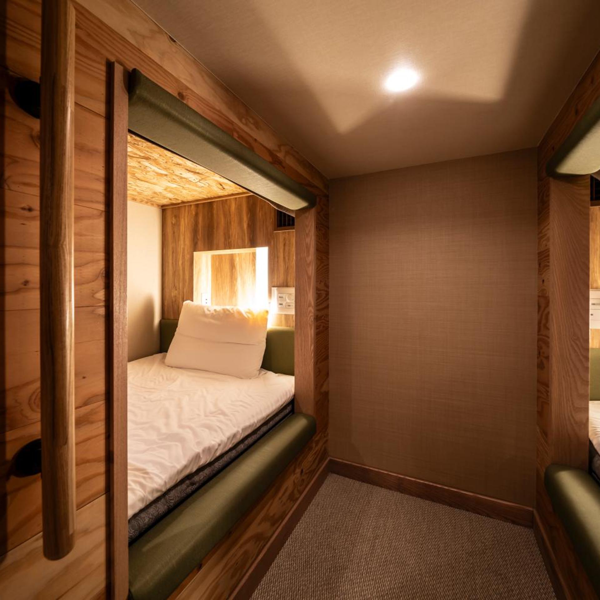 Room, Quadruple