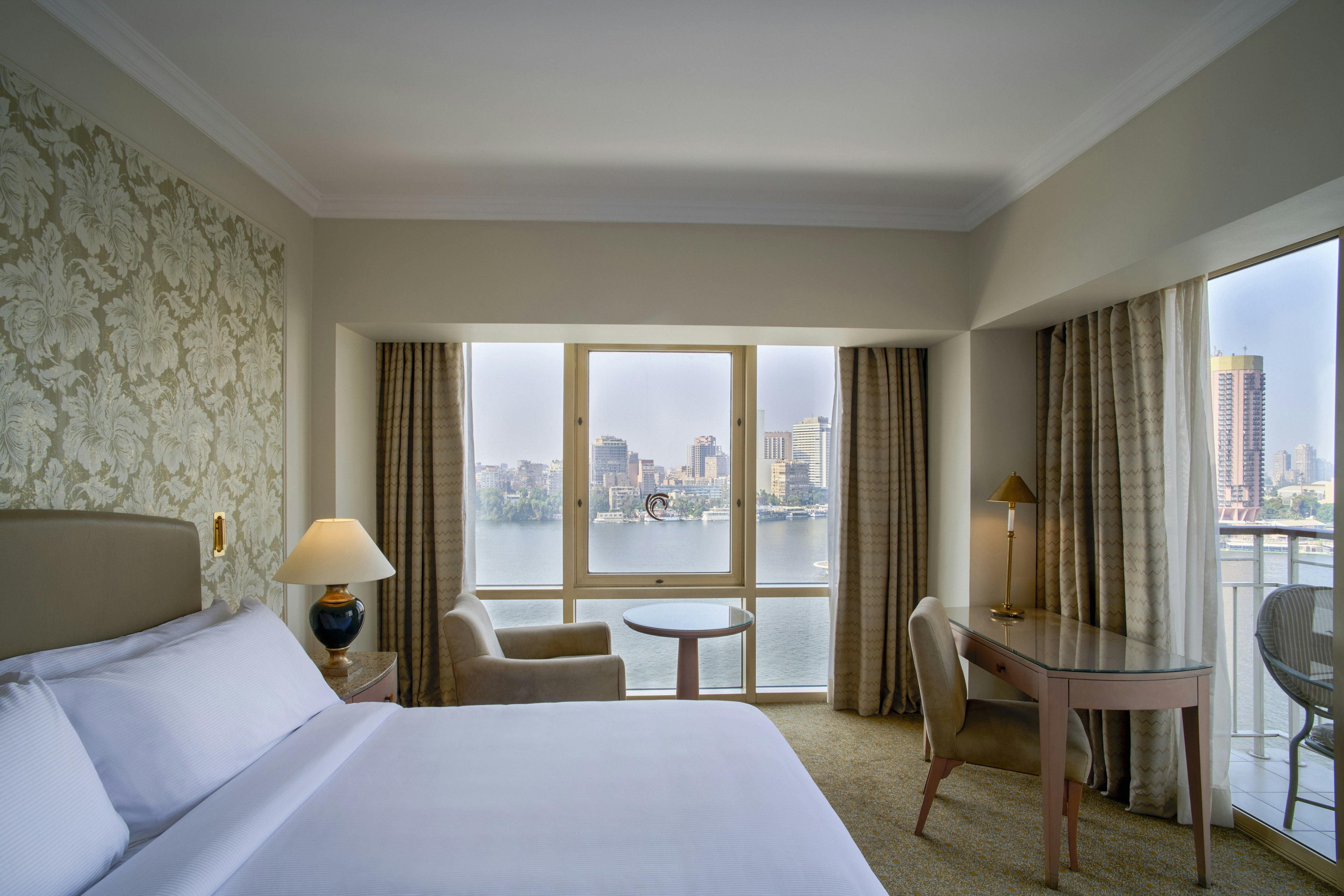 Hilton Cairo Grand Nile 10/50