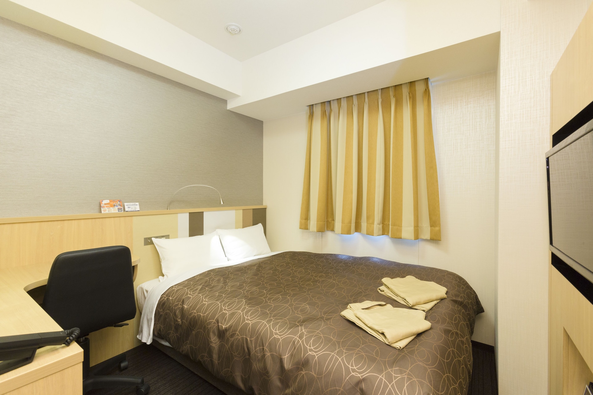 STANDARD, DOUBLE BED
