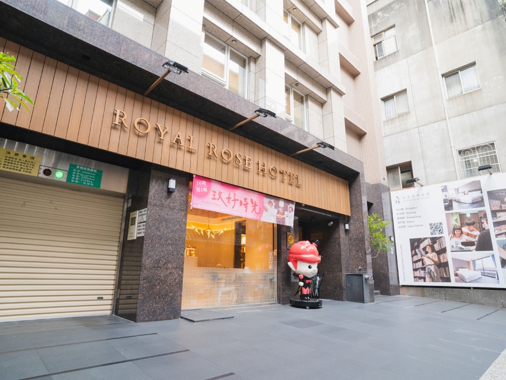 Royal Rose Hotel Zhongshan 36/44