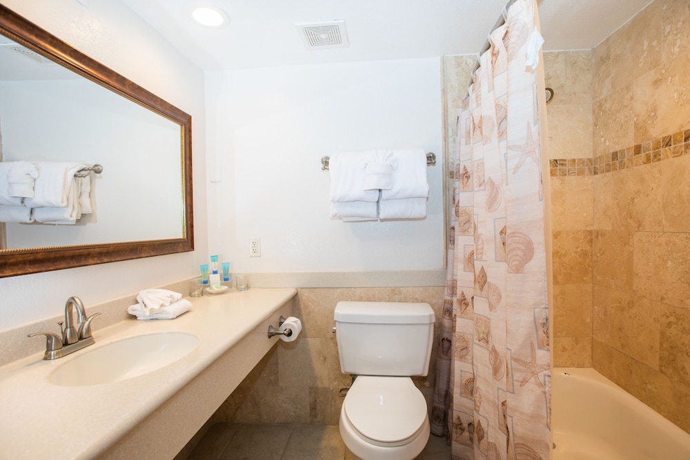 Tween Waters Inn 14/72