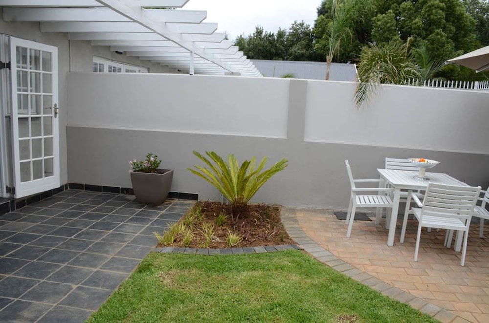 Touch of Class Villas 2/47