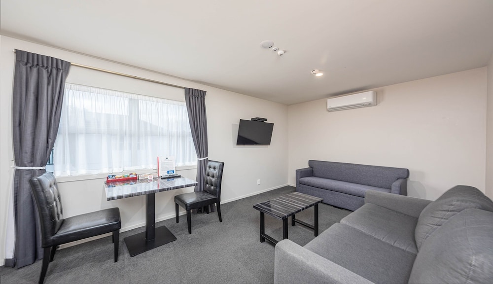 311 Motel Riccarton 51/71