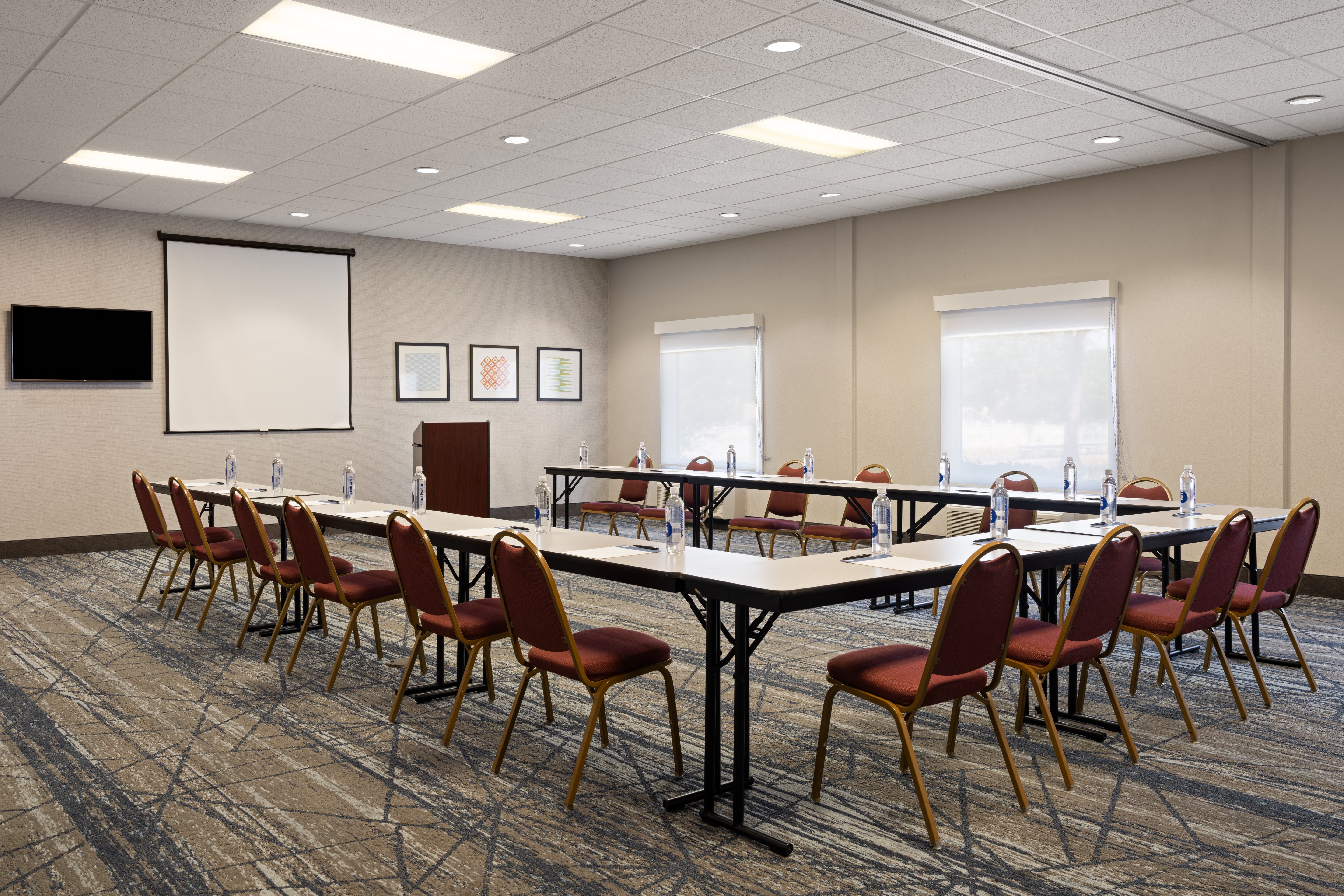 Holiday Inn Express and Suites St. Petersburg North (I-275), an IHG Hotel 54/58