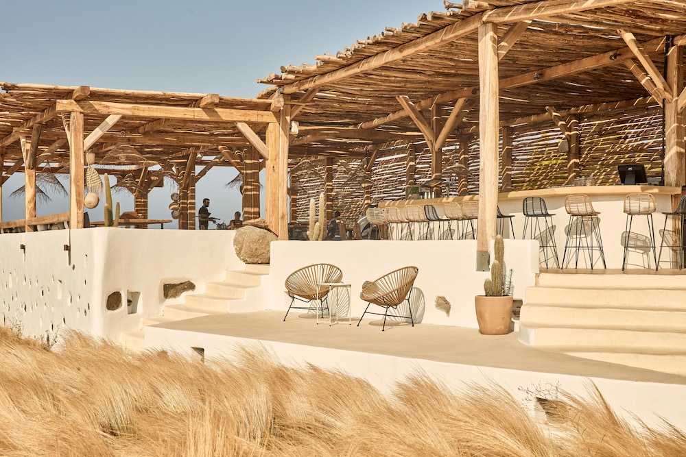 NAXIAN ON THE BEACH 42/50