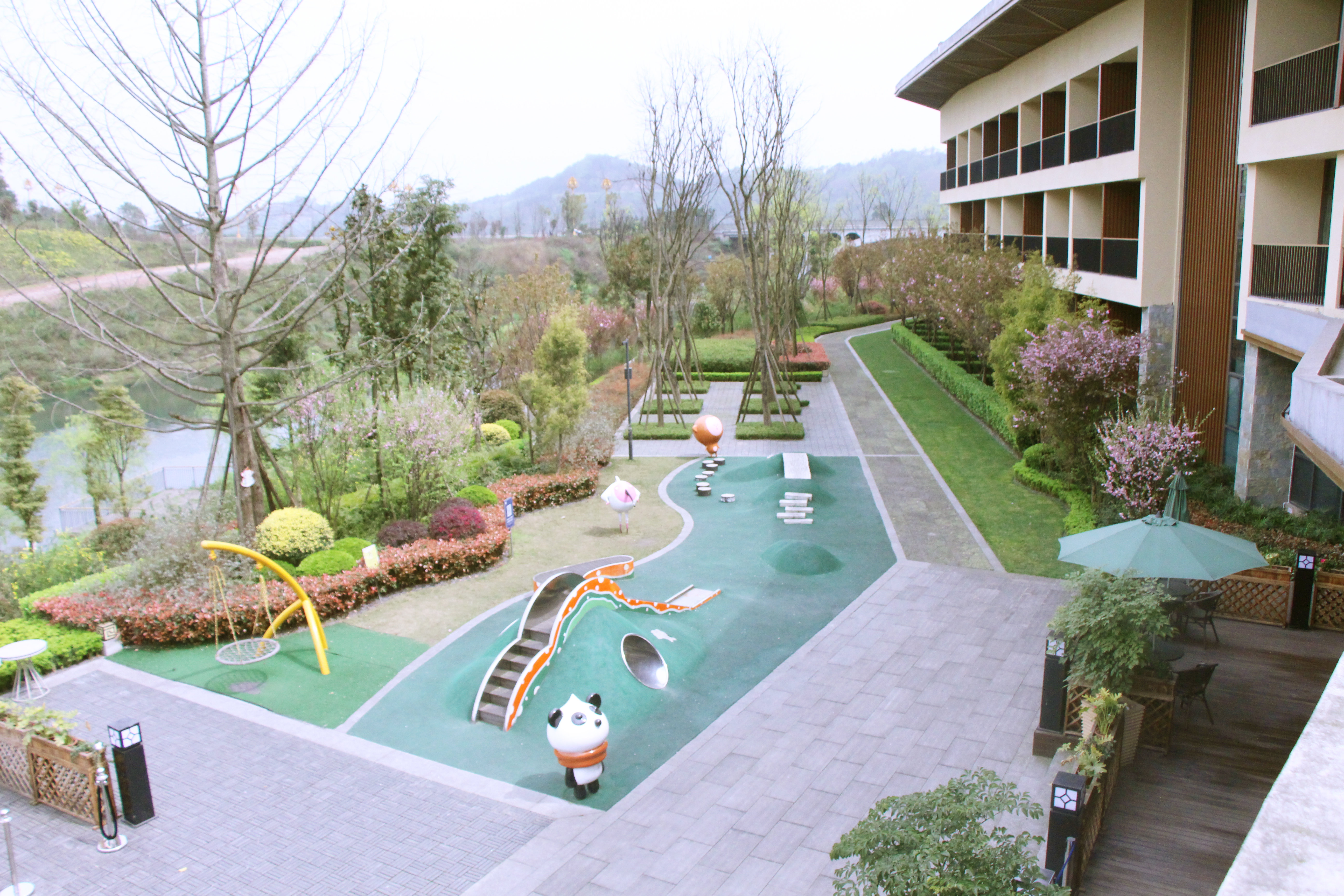 HOLIDAY INN EXPRESS EMEI MOUNTAIN 62/69