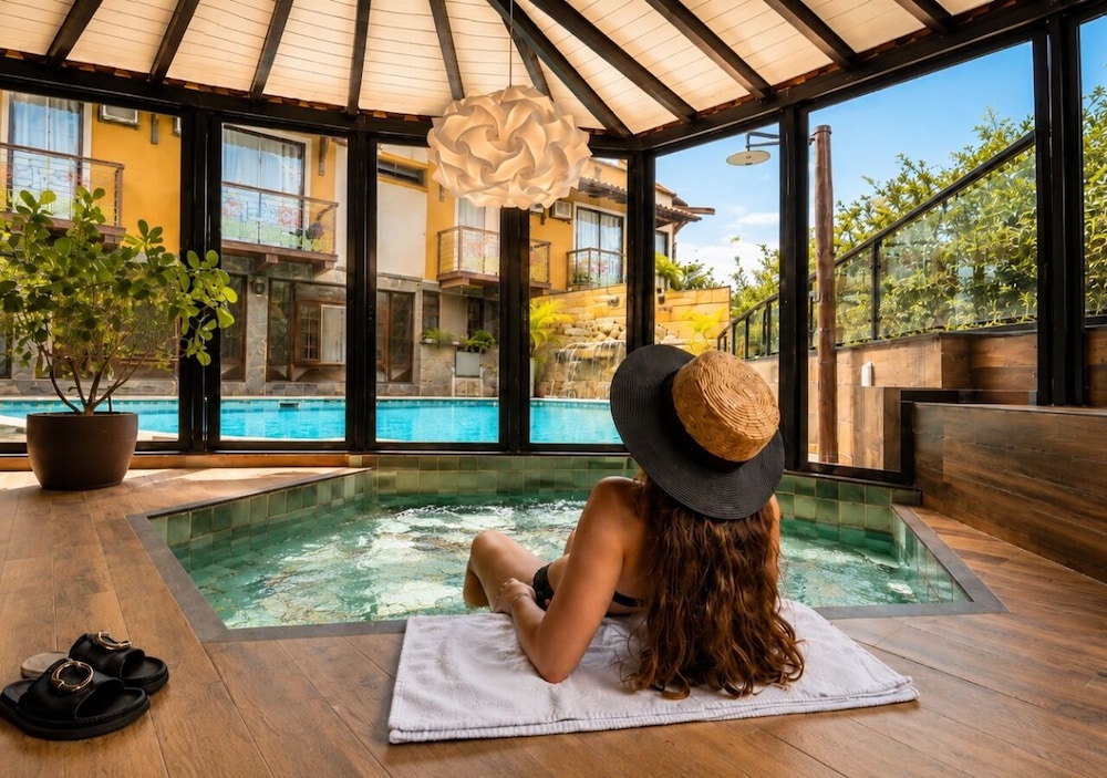 Casa Encantada Hotel & Suites 35/59
