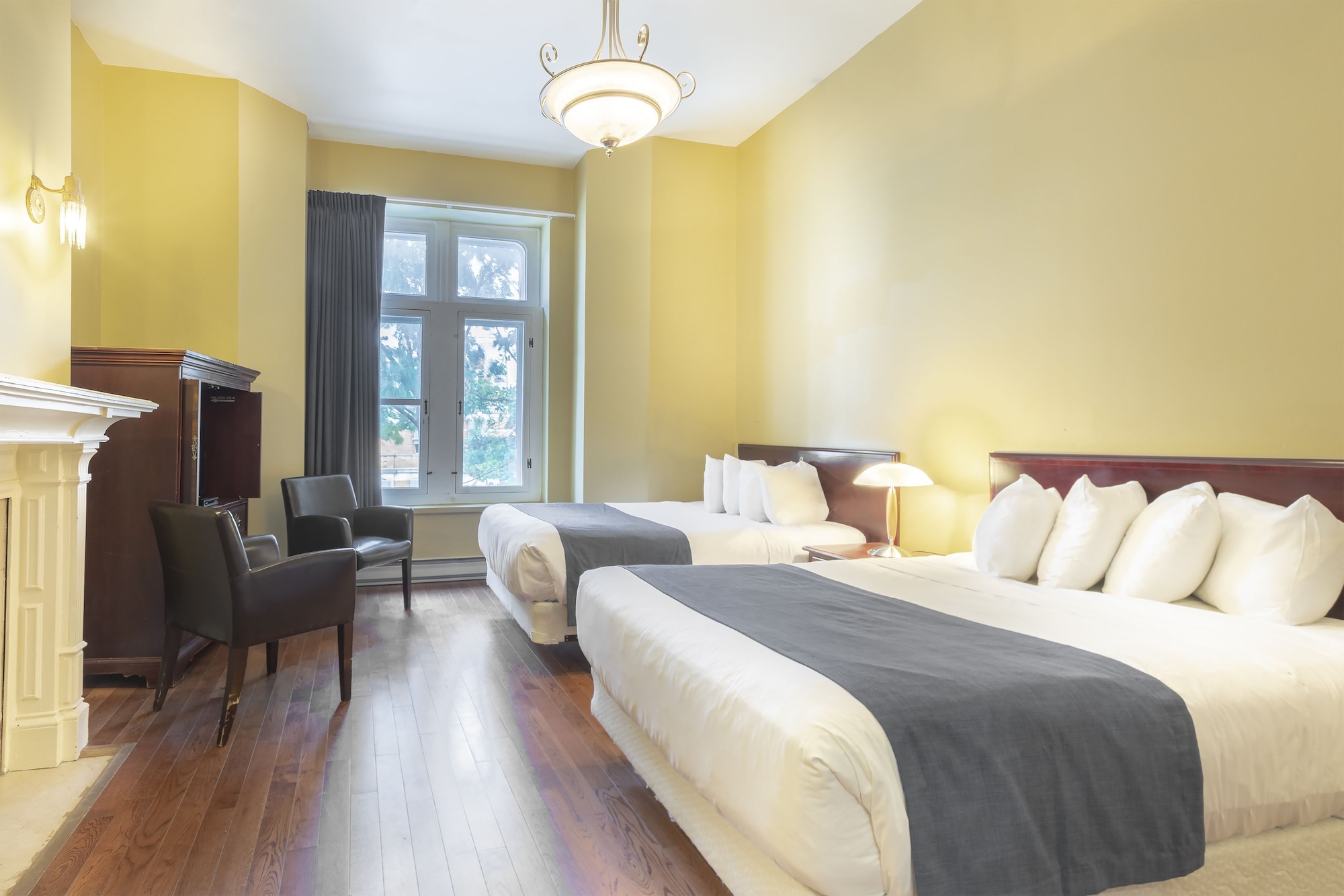 CLASSIC, 2 DOUBLE BEDS
