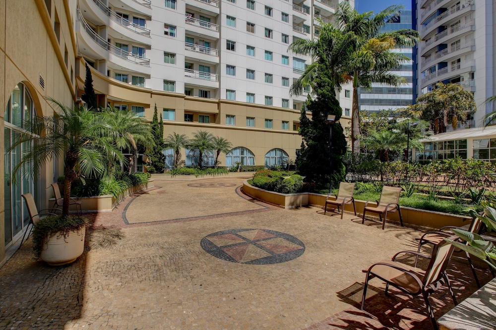 Roomo Bela Cintra Residencial 6/31
