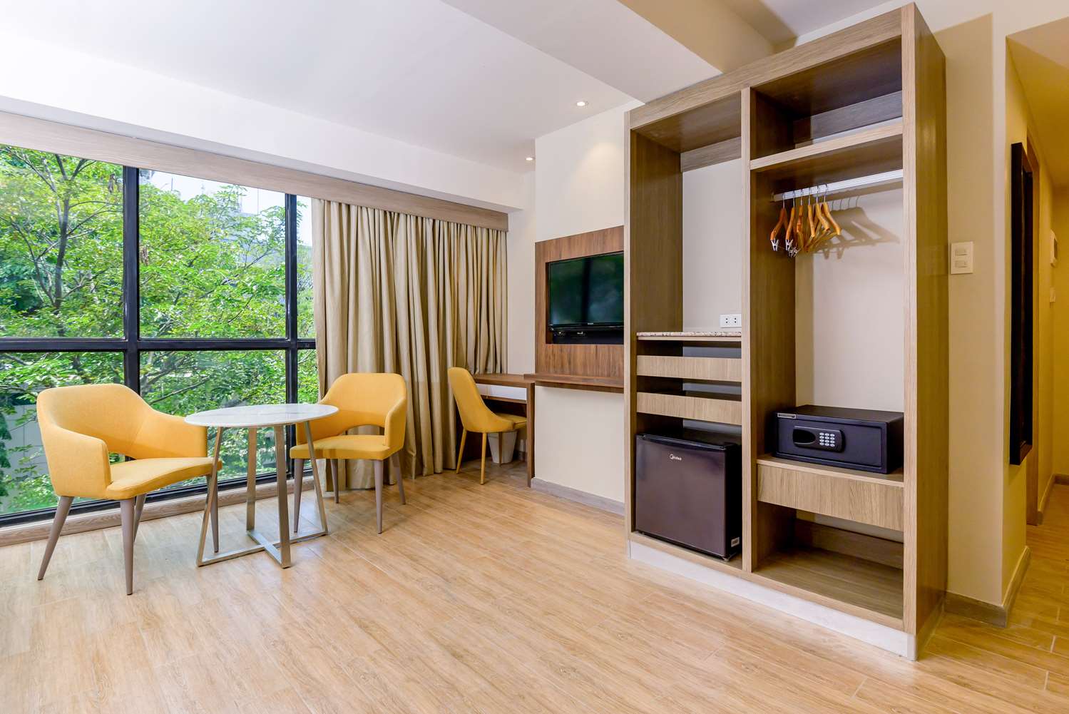 SureStay Plus by Best Western Cebu City 8/12