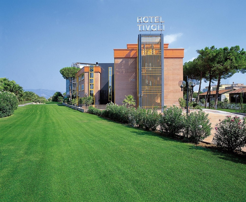 Hotel Tivoli 4/66