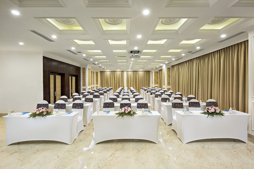 Eden Ocean View Hotel Da Nang 58/64