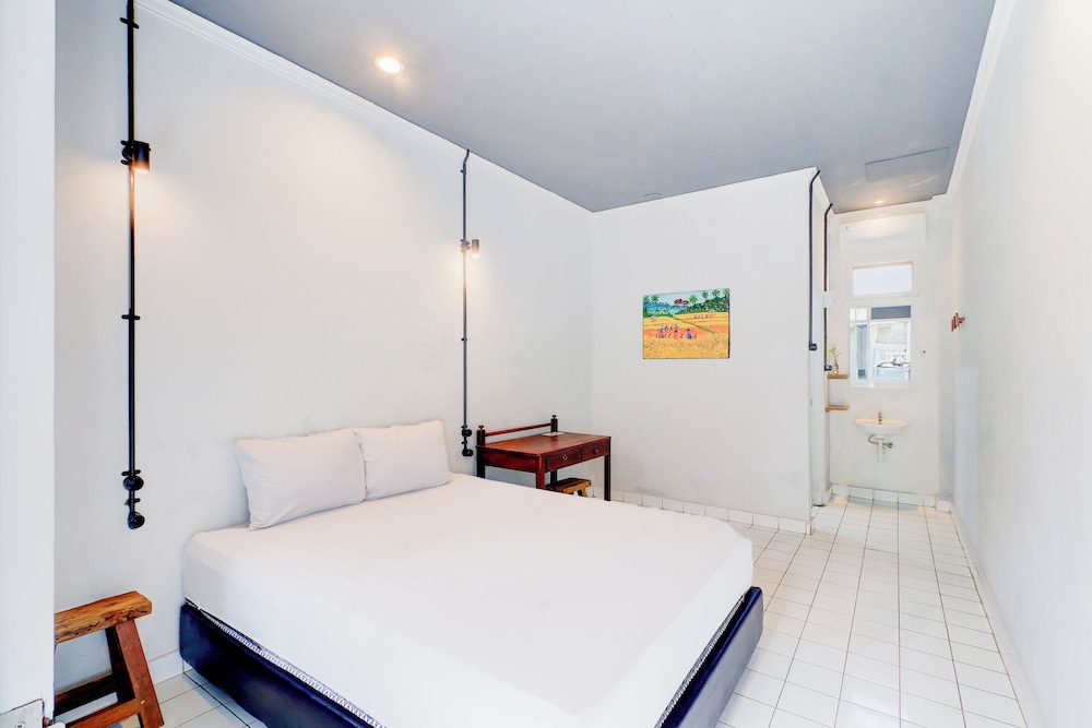 Collection O at Jalan Padma near Legian Beach 37/60