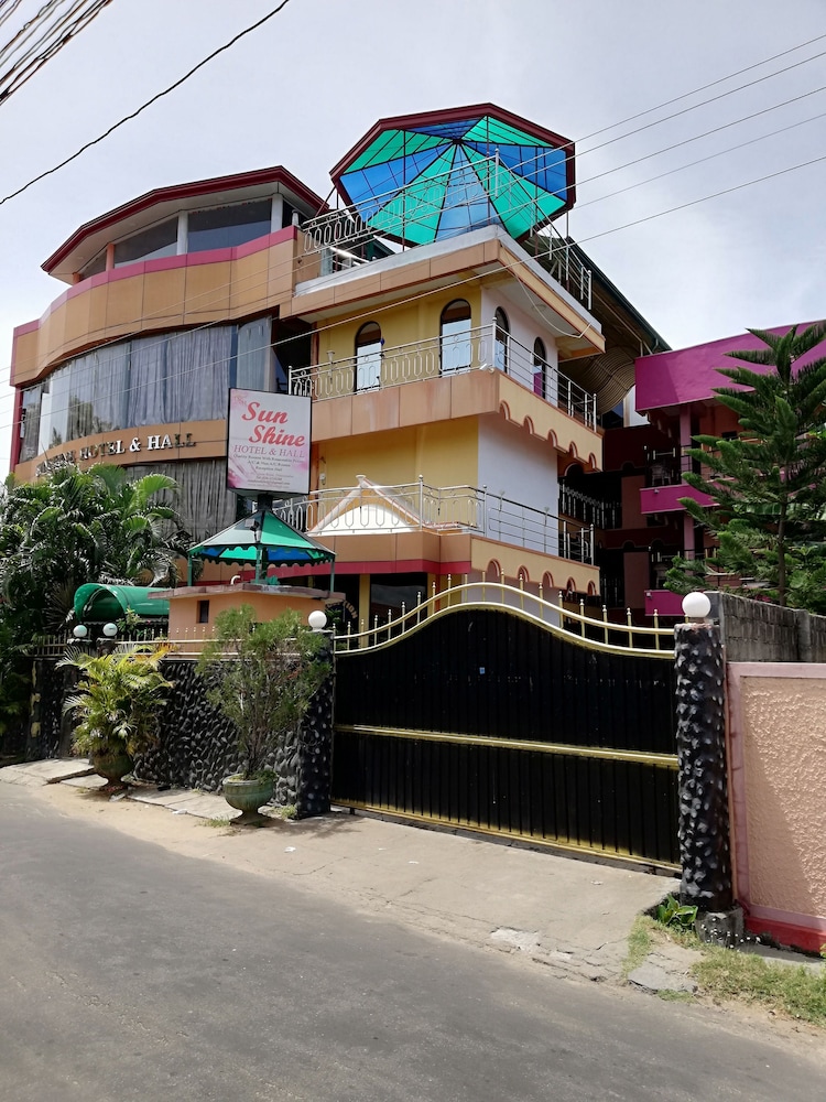 Sunshine Hotel And Hall 5/46