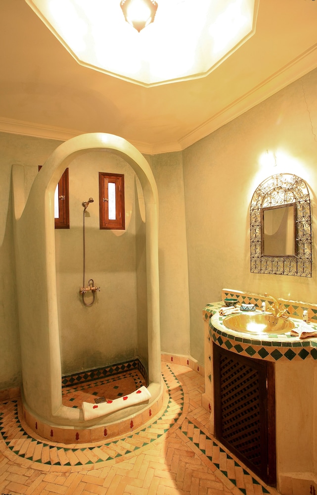 RIAD DJEMANNA 3/35
