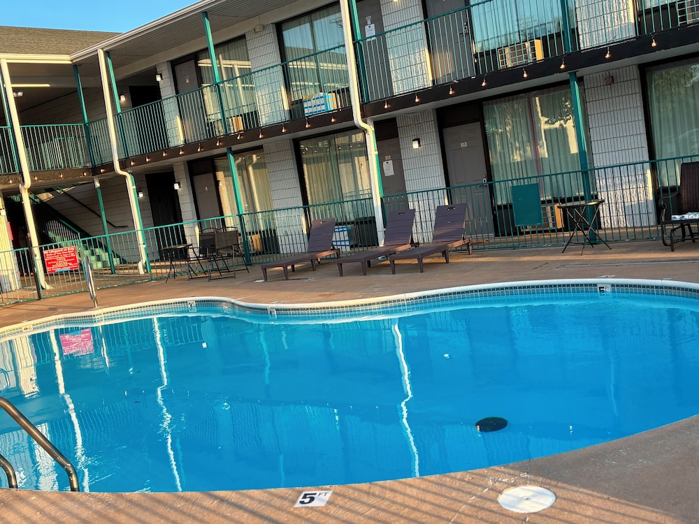 Ozark Valley Inn 27/50