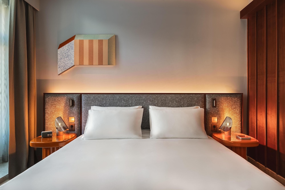 Andaz Lisbon 20/50